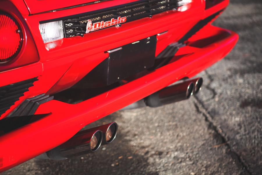 Детали экстерьера Lamborghini Diablo 1990 года  (NA) (фото 34 из 39)
